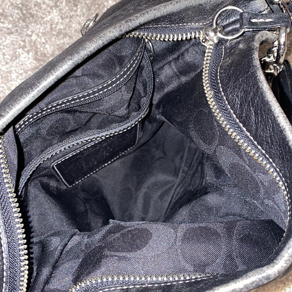 Vintage Coach 1415 Black Leather Legacy Slim‎ Tassel Purse - Picture 4 of 10